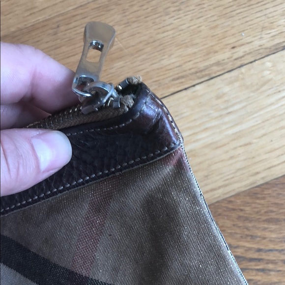 BURBERRY NOVA CHECK WRISTLET CLUTCH BAG - Picture 6 of 8